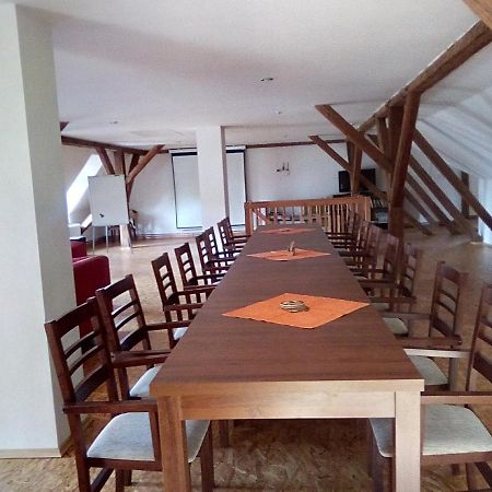 Hostinec U Janatu S Ubytovanim Cestin Bagian luar foto