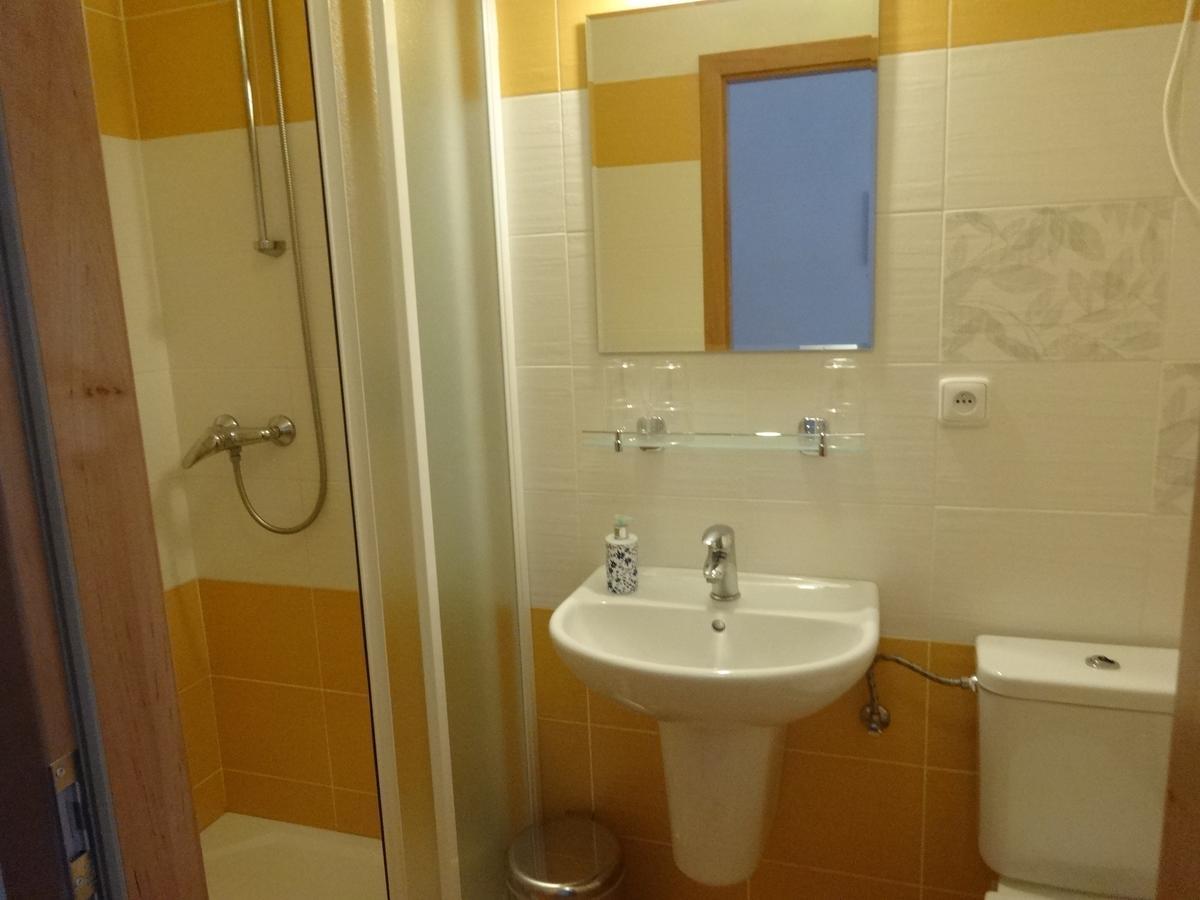 Hostinec U Janatu S Ubytovanim Cestin Ruang foto