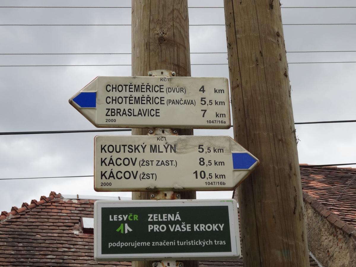 Hostinec U Janatu S Ubytovanim Cestin Bagian luar foto
